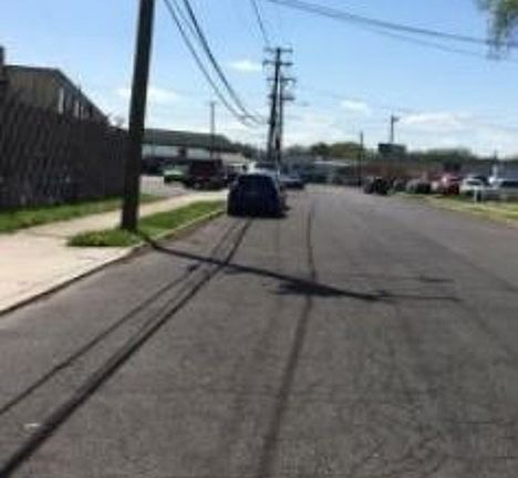 Exterior Neighborhood (street photo)