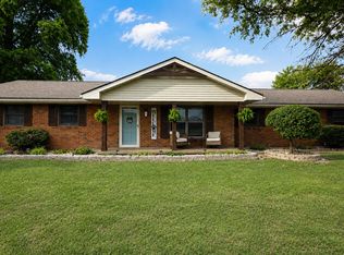 8094 E Crescent Dr, Seymour, IN 47274