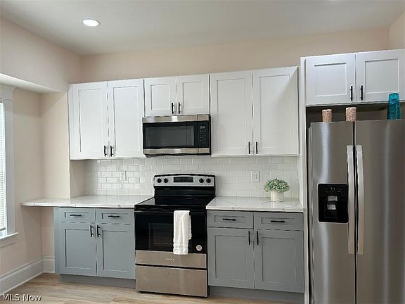 4th image of 3279 W 97th St