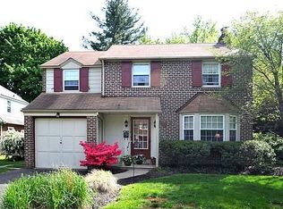 2006 Corinthian Ave, Abington, PA 19001