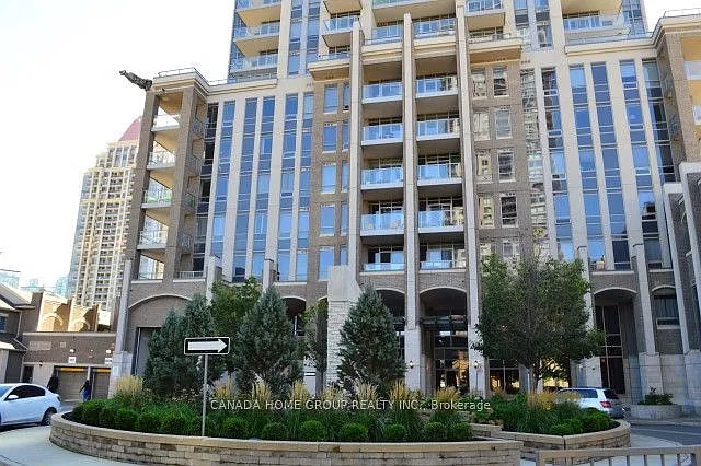 388 Prince Of Wales Dr — Photo 4