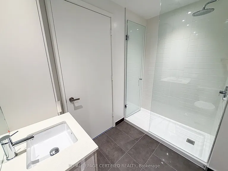 448 Burnhamthorpe Rd W #6407 — Photo 5