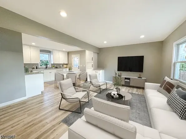 93 S 18th Ave, Manville, NJ 08835