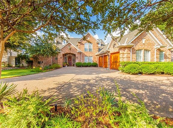 2nd image of 4507 Briar Oaks Cir