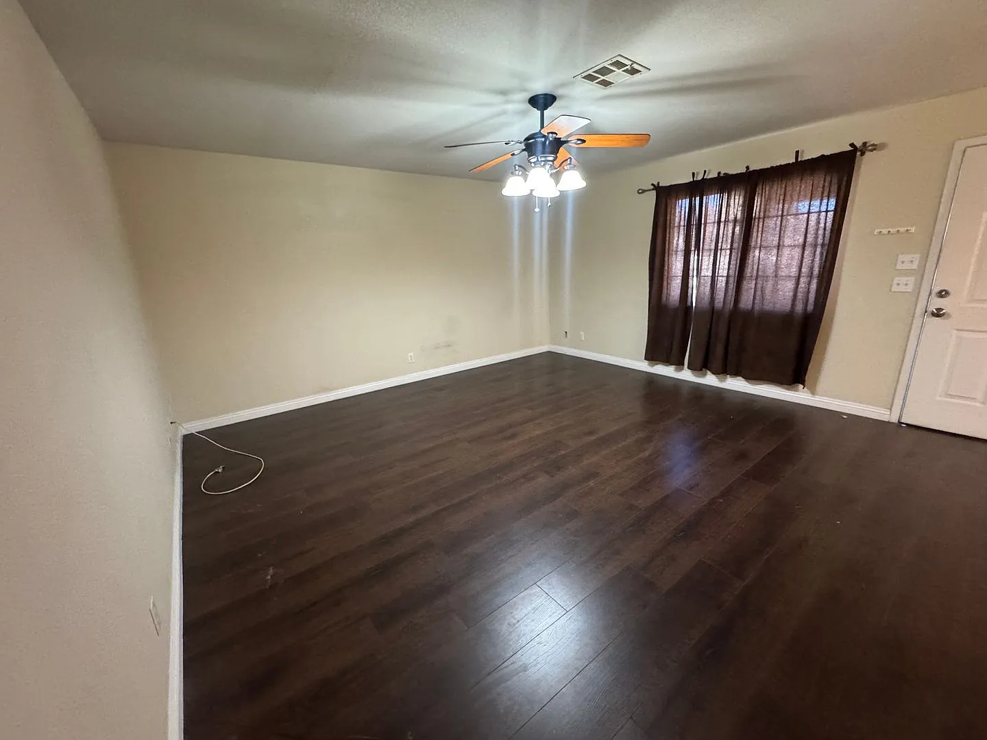 Two Bedroom Two Bathroom Fully Furnished Condo — Photo 4