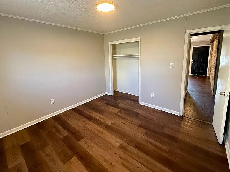 203 N Rogers St — Photo 6