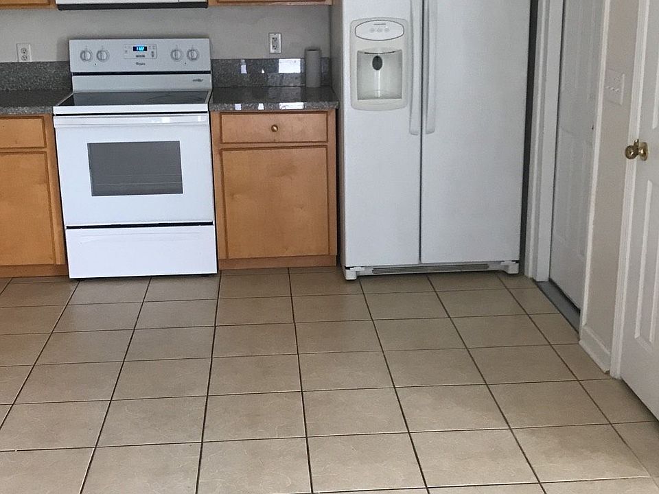 2nd image of 108 Magnolia Ct