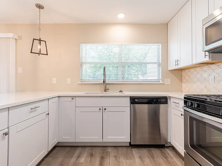 1366 Bayou Dr — Photo 13