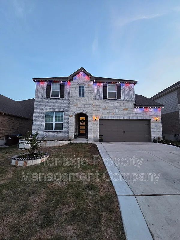 4 bed, 2.5 bath, 3214 sqft, $2,950 — Photo 2