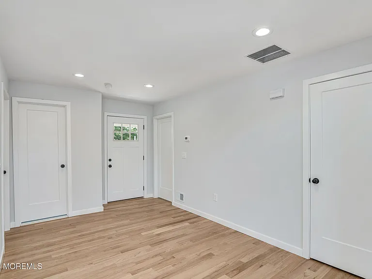 769 Cliffwood Ave — Photo 22