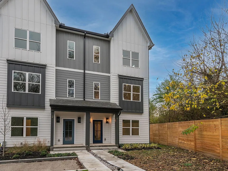 862 W Sharpe Ave #1