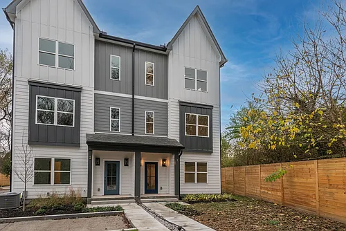 862 W Sharpe Ave #1 Photo 1