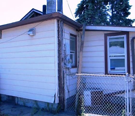 2nd image of 3930 W 62nd St