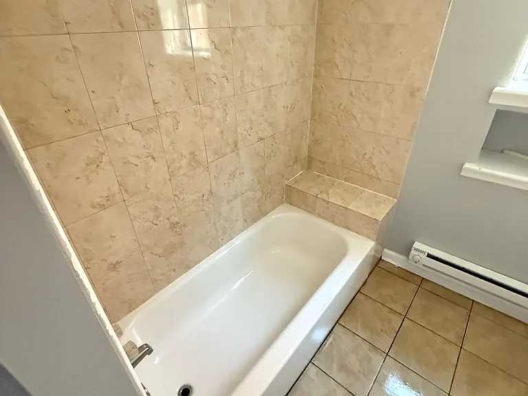 2031 W Ontario St #1F — Photo 2
