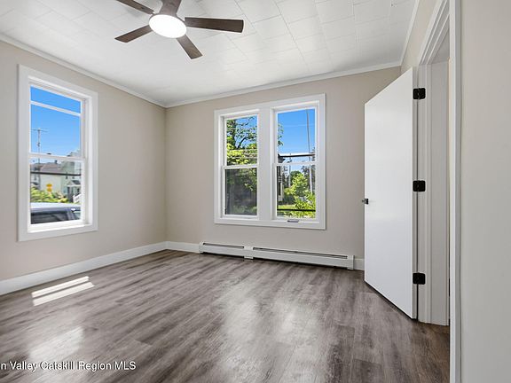 5th image of 154 Foxhall Avenue
