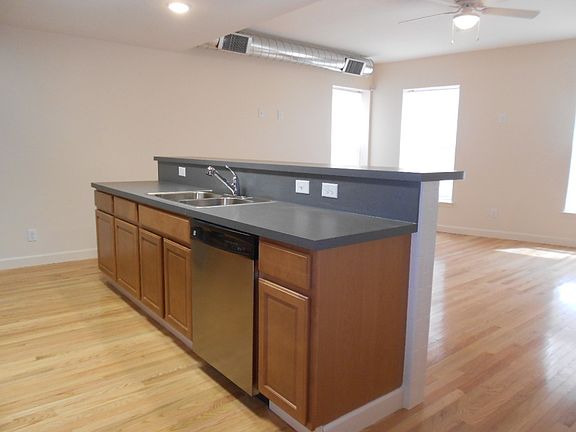 3rd image of 1509-1513 N High St #B