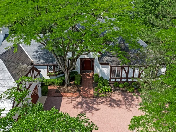 1603 Burr Ridge Clb, Burr Ridge, IL 60527