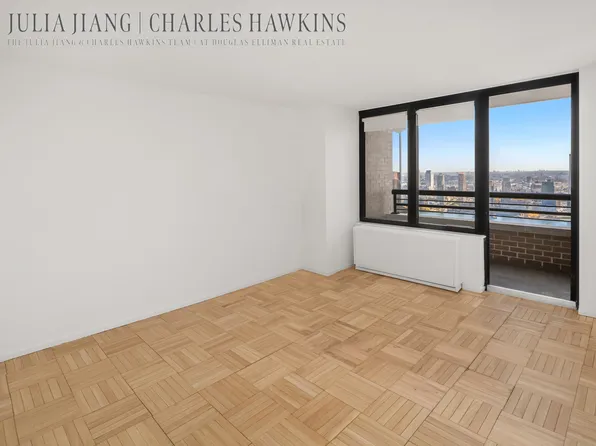 330 East 38th Street image 7 of 14