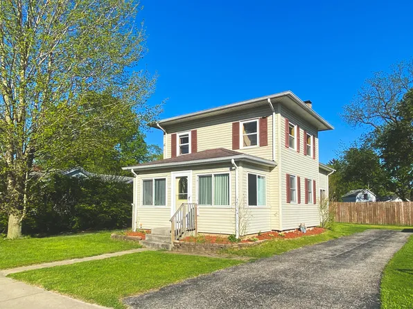 114 E Railroad St, Dowagiac, MI 49047