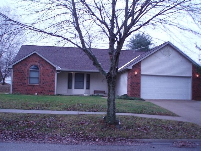 1st image of 338 W White Pine Ct