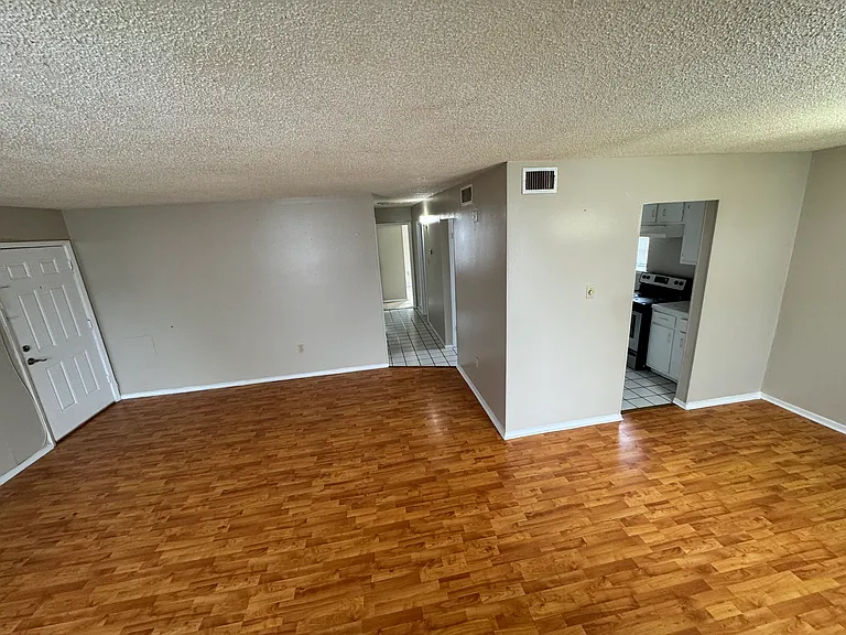 680 Sharp Ln #403 — Photo 10