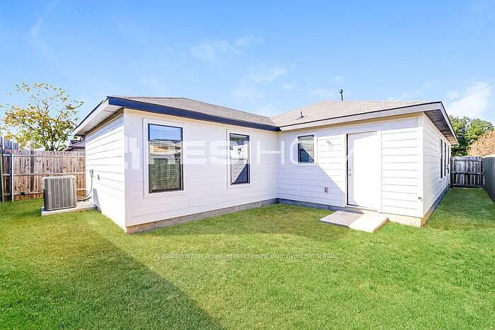 9656 Valley Mills Ln — Photo 14