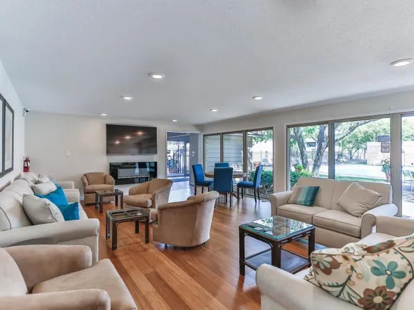 6328 Barrie Rd APT 2F, Edina, MN 55435