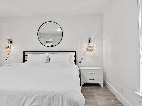 4th image of 545 Lilac Court