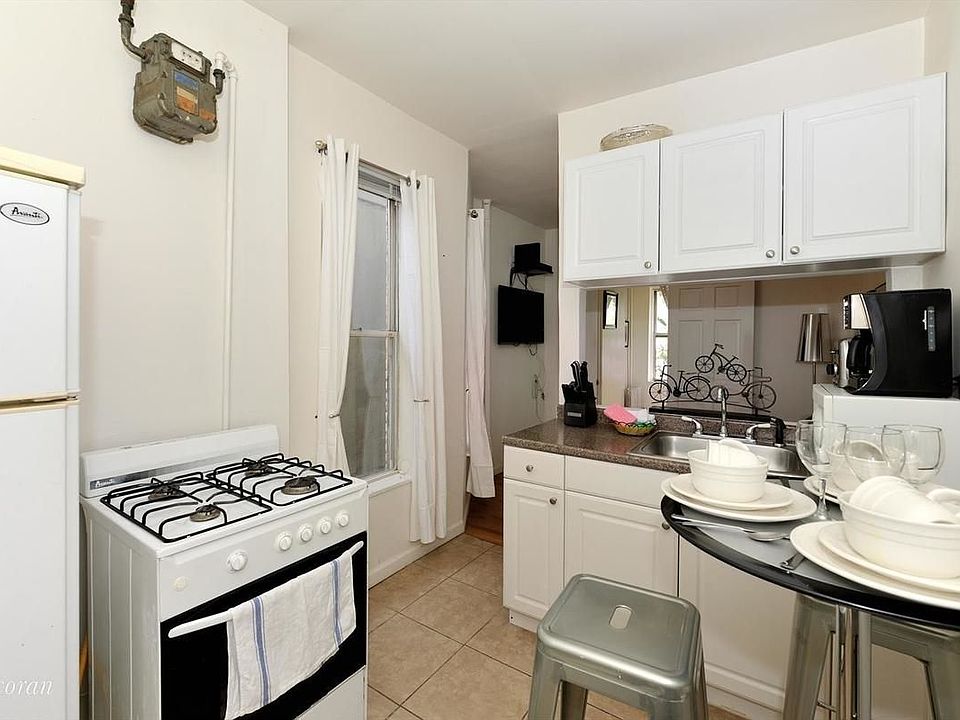 1st image of 452 W 36th St #3FE