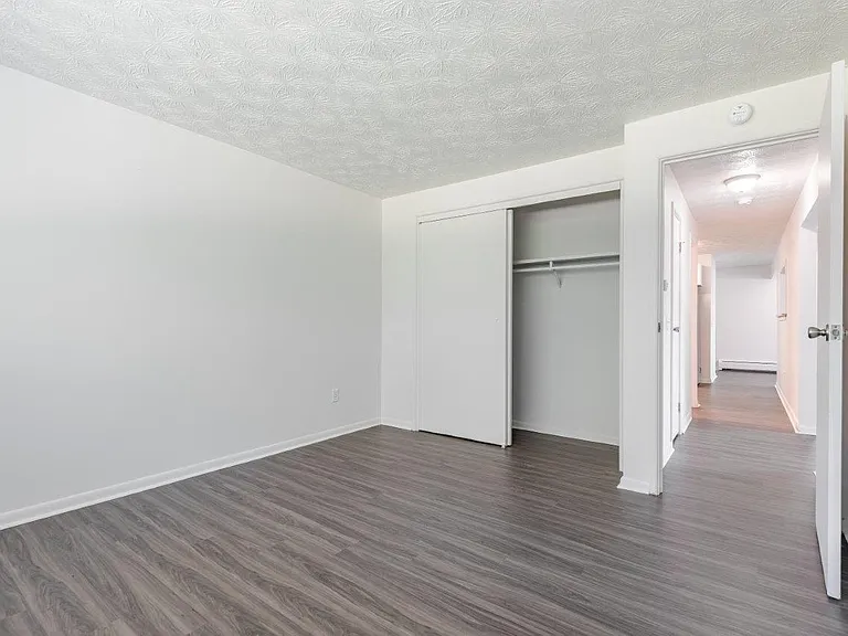 Webster Manor Apartment Homes — Photo 13