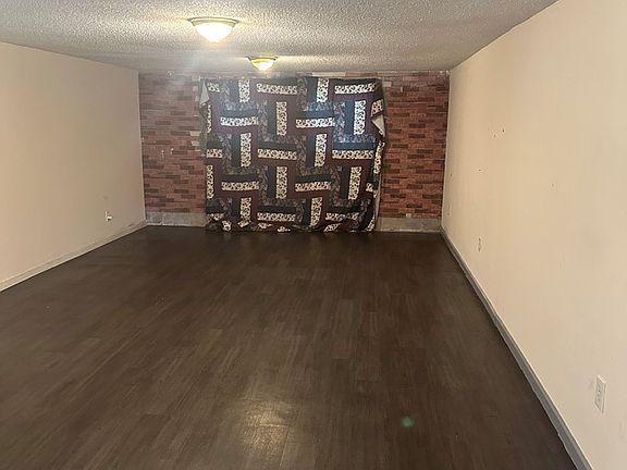 2nd image of 111 Nona Dr