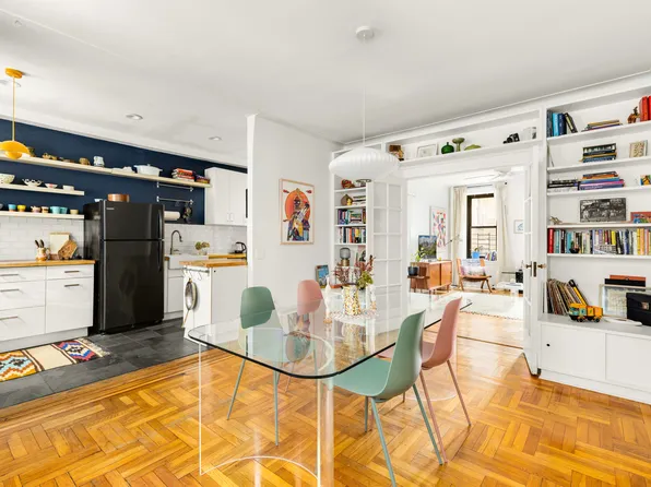 345 Montgomery Street image 1 of 5