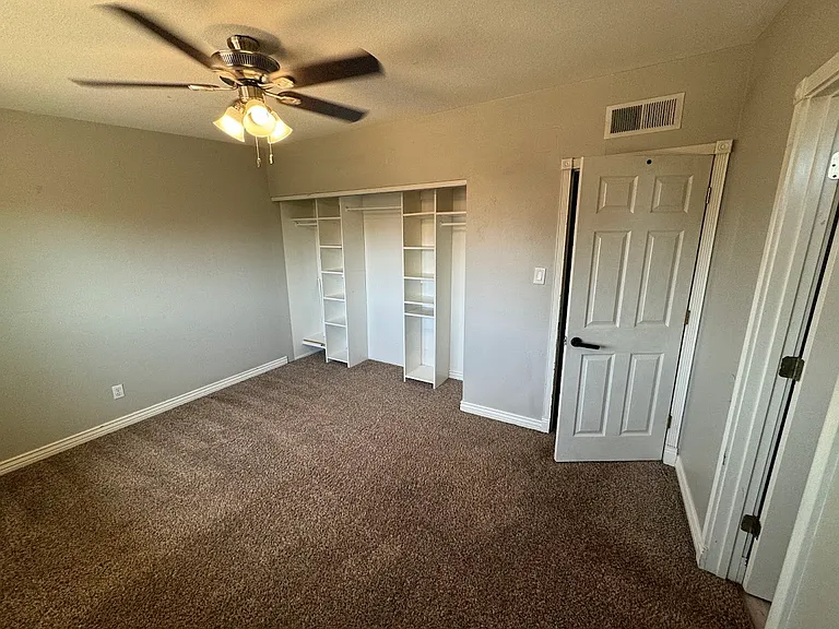 1107 E Broadmor Dr — Photo 23
