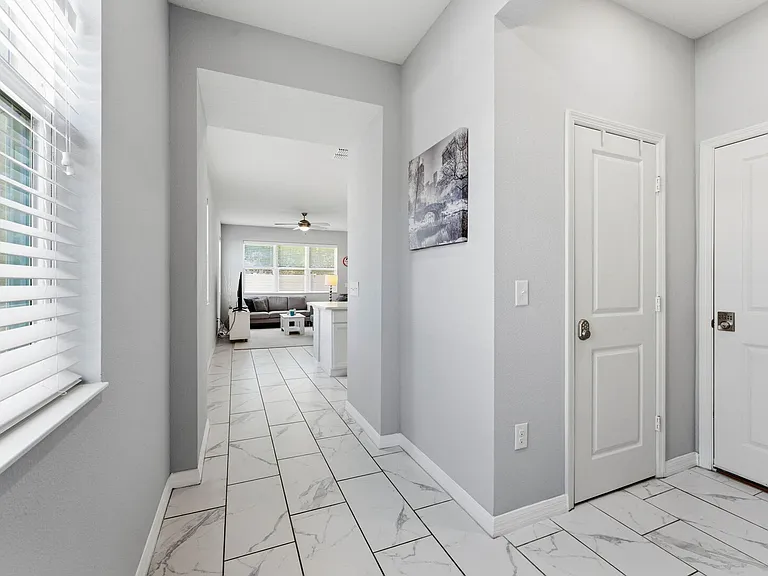 Crown Haven Dr — Photo 6