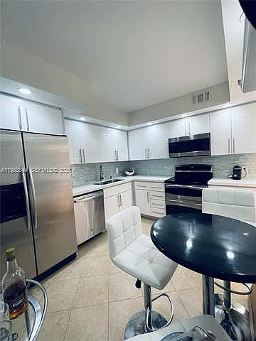 11113 Biscayne Blvd #553 — Photo 11