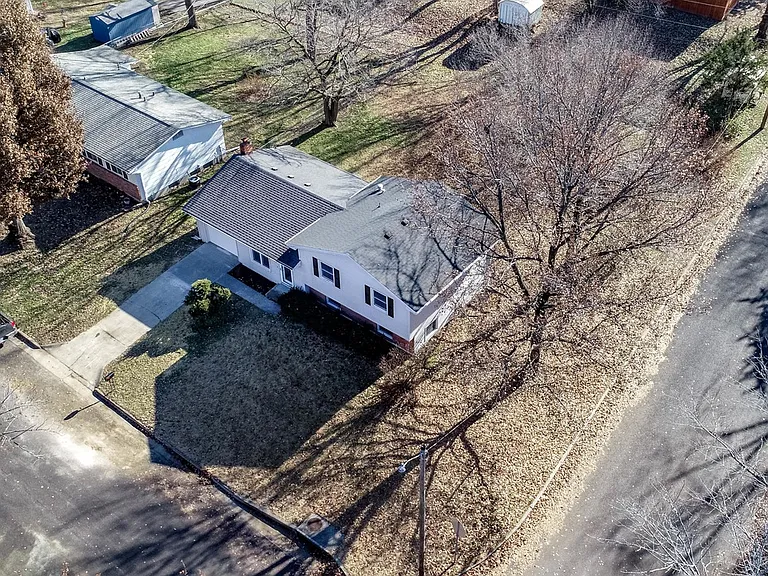 100 E El Cortez Dr — Photo 2