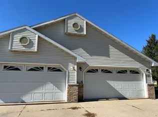 1105 Heritage Ct, Edgerton, WI 53534