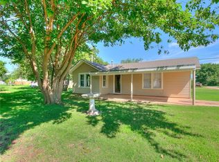 101 N Walnut St, Crescent, OK 73028