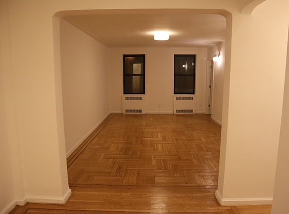 3rd image of 200 Haven Ave #F11