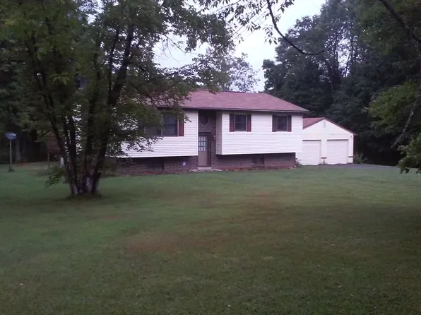 727 Boyers Rd, Boyers, PA 16020