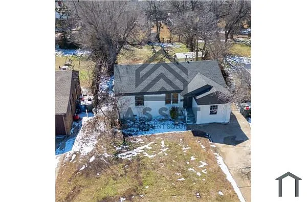 Building Photo - 422 E Northrup Dr