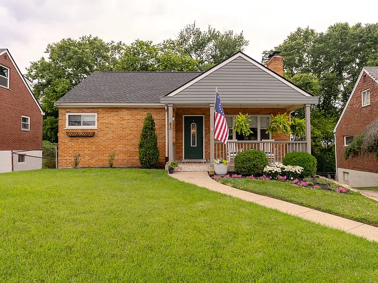 43 Broadview Pl — Photo 1