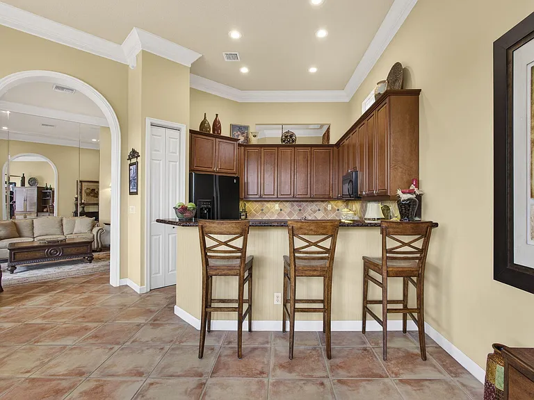 207 Andalusia Dr — Photo 12