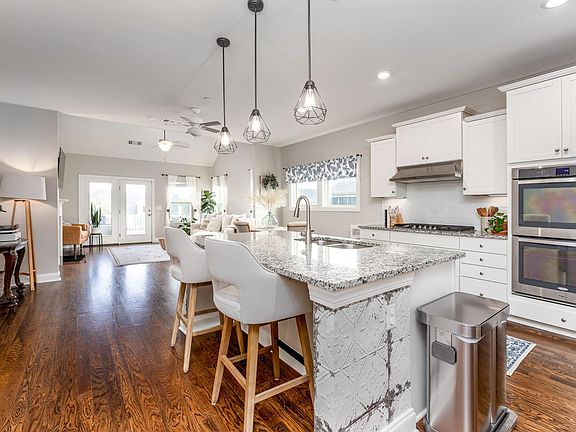 4th image of 521 Mildenhall Ln