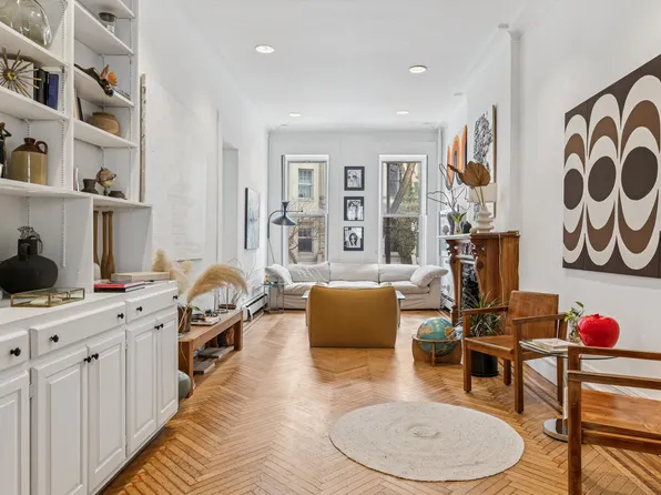 22 West 95th Street image 1 of 10