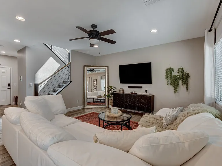 10233 Gibson Isle Dr — Photo 7
