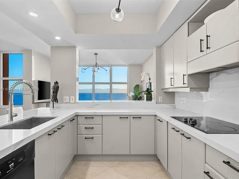 2100 N Ocean Blvd #18D — Photo 7