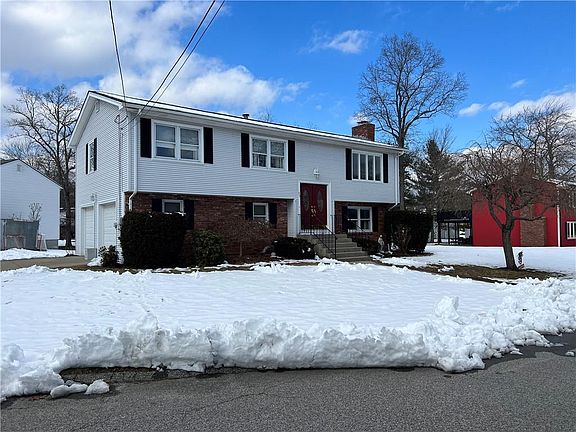 2nd image of 35 Salina Ave