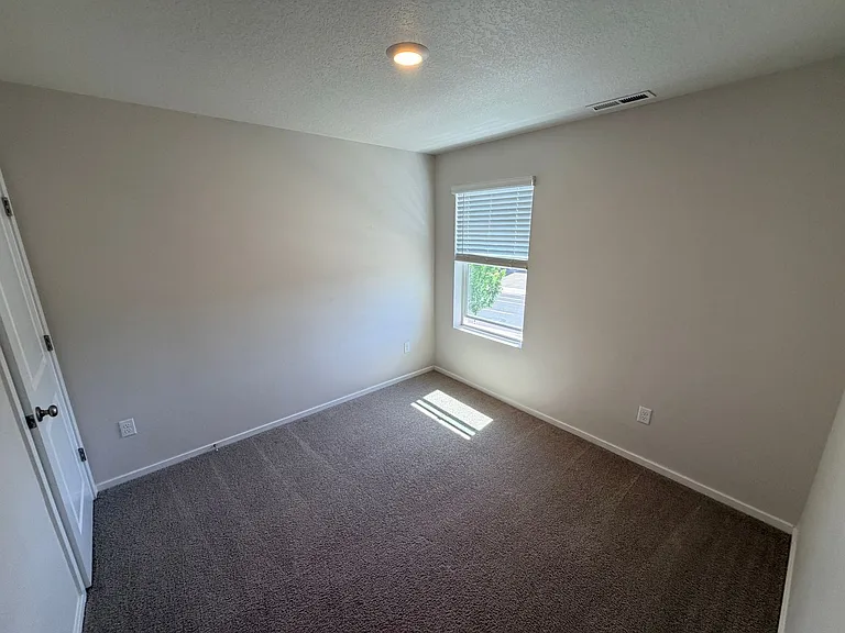 462 Greencrest St NE — Photo 14