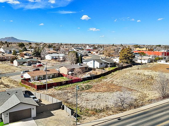 4th image of 4516 N Robert Rd